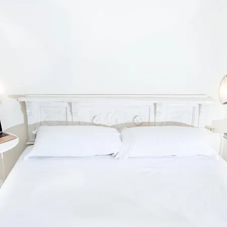 - Walk To Navona - Full Kitchen - Fast Wi-fi & A-c Apartment