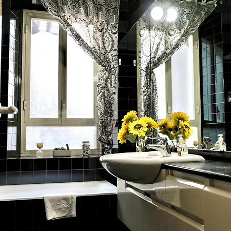 - Walk To Navona - Full Kitchen - Fast Wi-fi & A-c * Rom